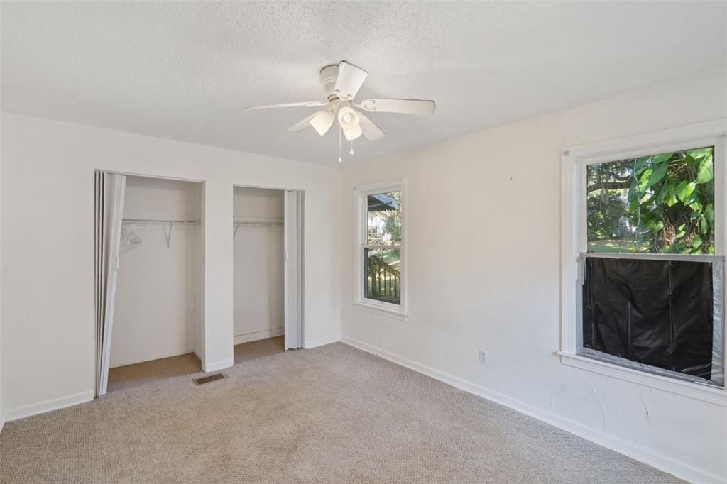 Active With Contract: $90,000 (1 beds, 1 baths, 576 Square Feet)