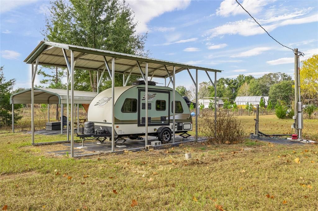 待售: $175,000 (5.13 acres)