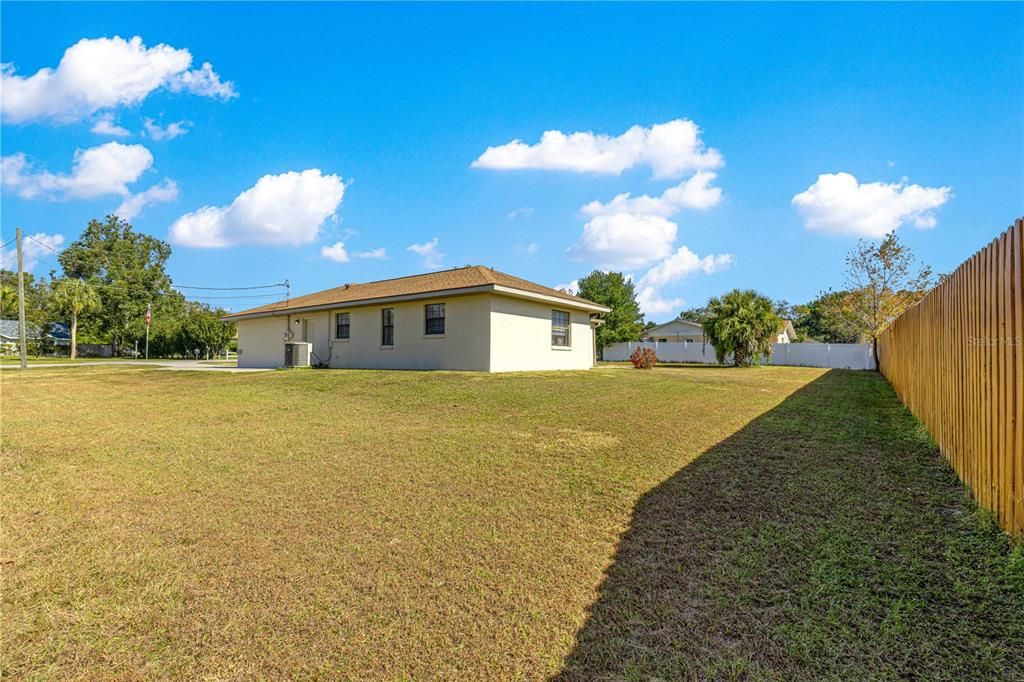 待售: $375,000 (4 贝兹, 3 浴室, 2207 平方英尺)