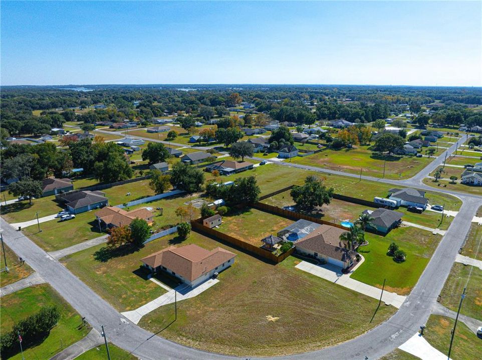 待售: $375,000 (4 贝兹, 3 浴室, 2207 平方英尺)