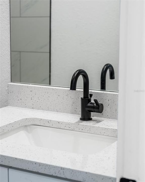 For Rent: $2,495 (4 beds, 2 baths, 1882 Square Feet)