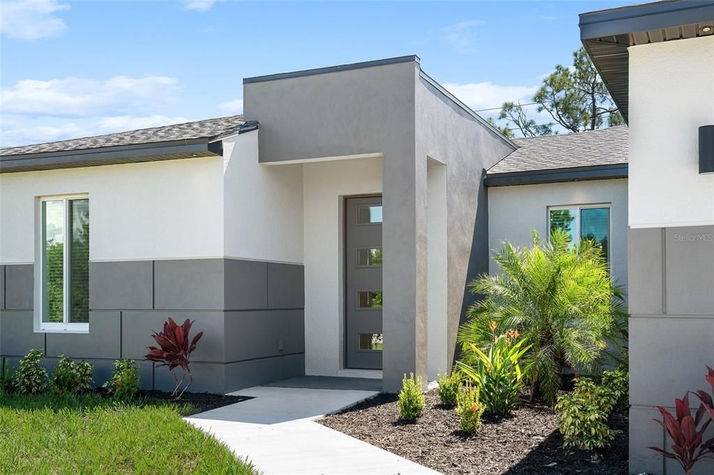 For Rent: $2,495 (4 beds, 2 baths, 1882 Square Feet)