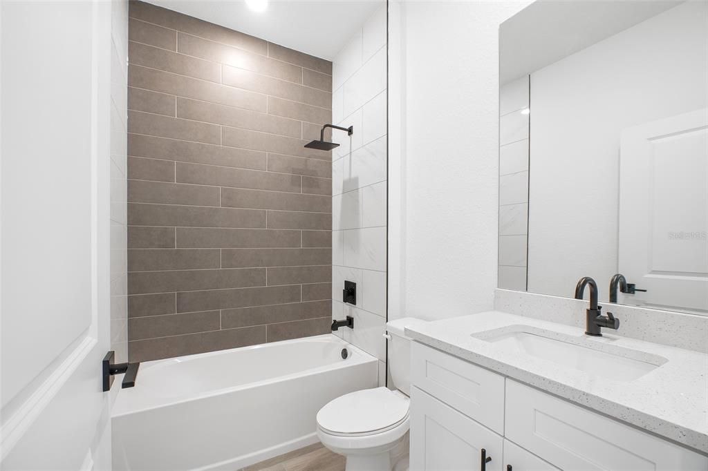 For Rent: $2,495 (4 beds, 2 baths, 1882 Square Feet)