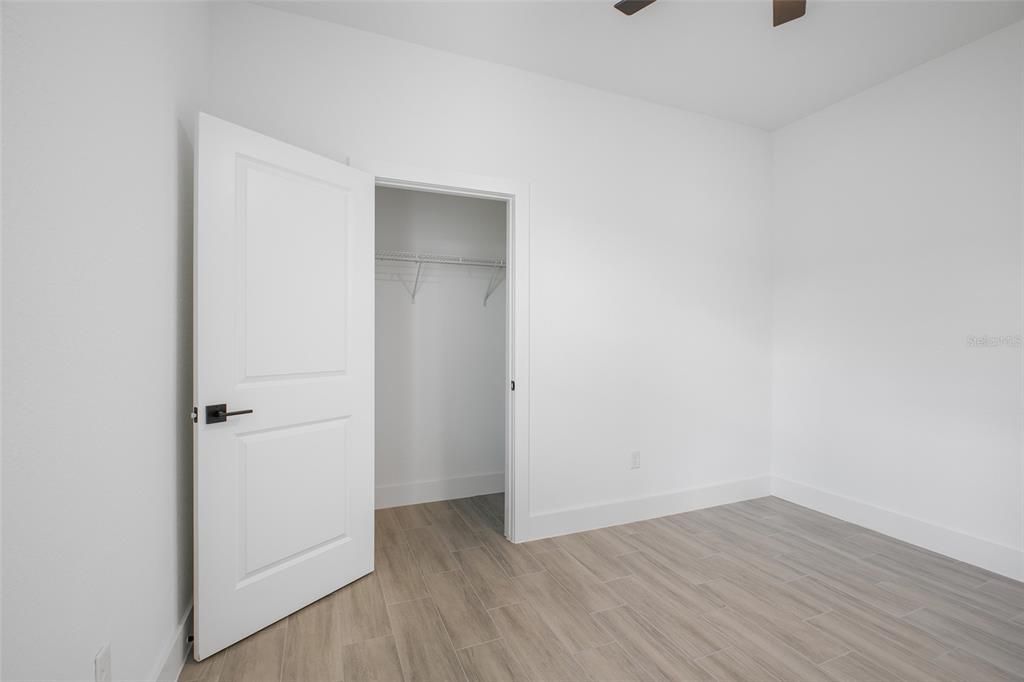 For Rent: $2,495 (4 beds, 2 baths, 1882 Square Feet)