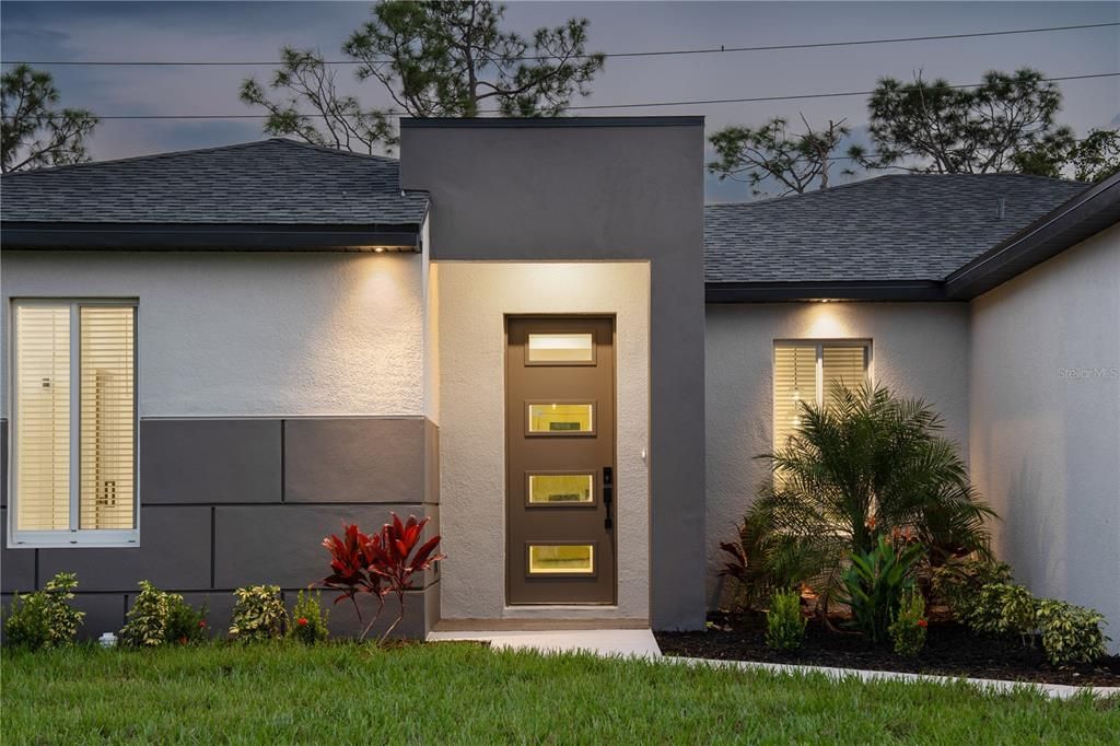 For Rent: $2,495 (4 beds, 2 baths, 1882 Square Feet)