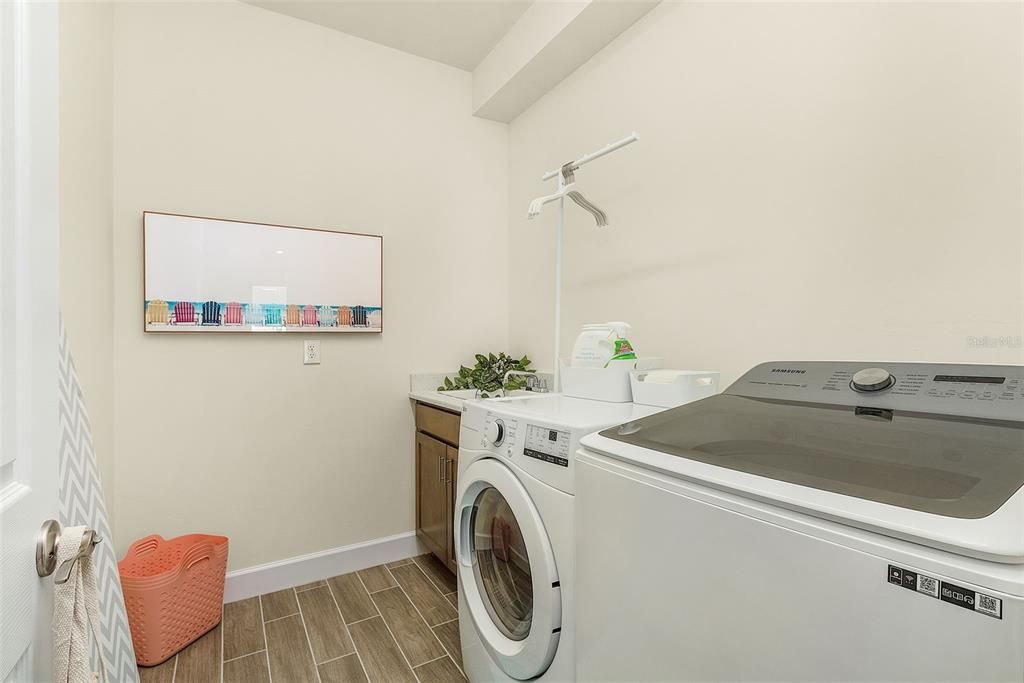 For Sale: $649,000 (4 beds, 2 baths, 2627 Square Feet)