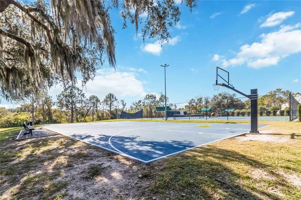 For Sale: $820,000 (5 beds, 3 baths, 3546 Square Feet)