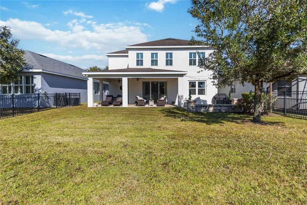 For Sale: $820,000 (5 beds, 3 baths, 3546 Square Feet)