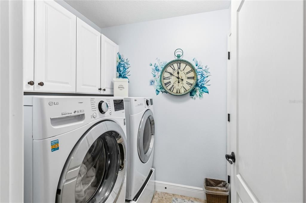 For Sale: $820,000 (5 beds, 3 baths, 3546 Square Feet)