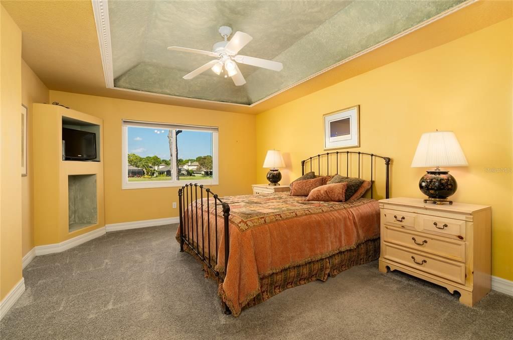 For Sale: $385,000 (3 beds, 3 baths, 1991 Square Feet)