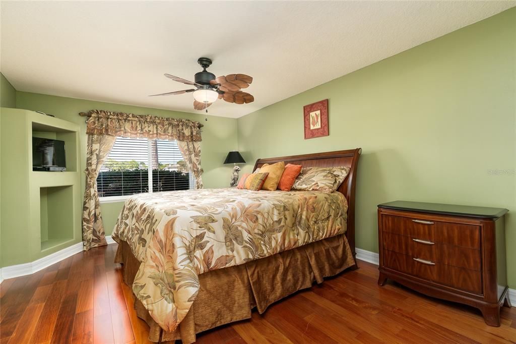 For Sale: $385,000 (3 beds, 3 baths, 1991 Square Feet)