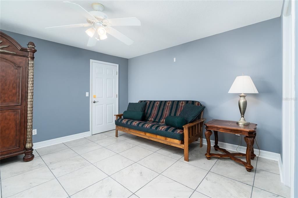 For Sale: $385,000 (3 beds, 3 baths, 1991 Square Feet)