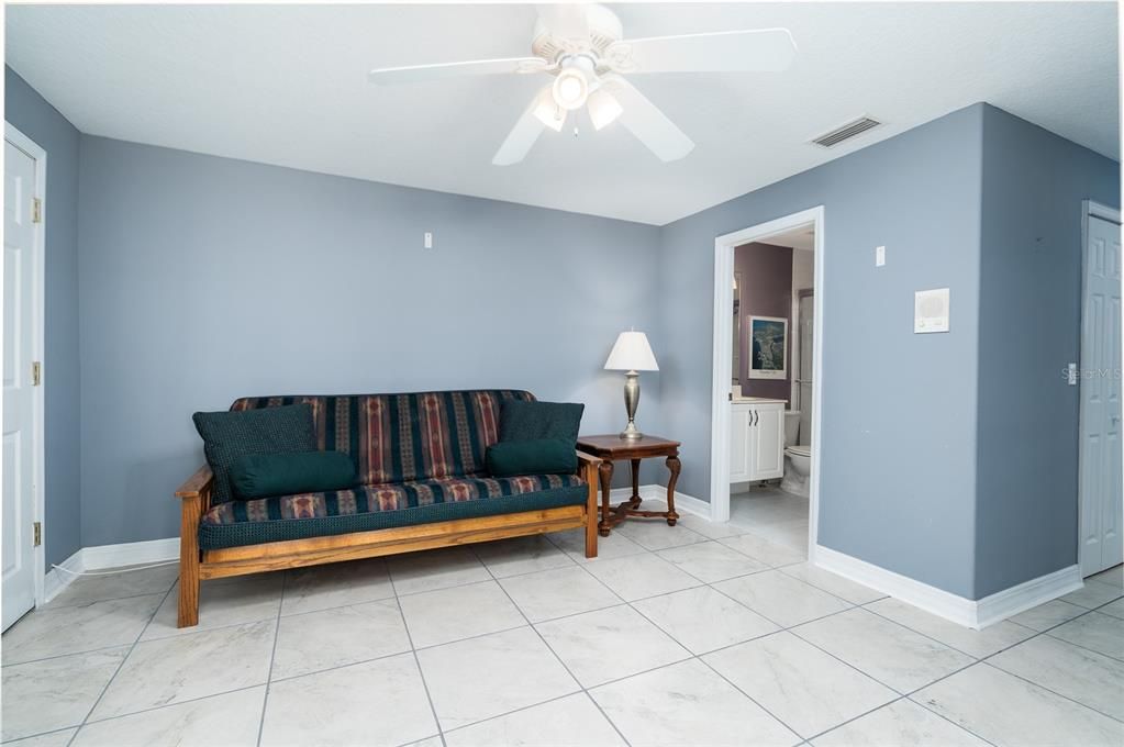 For Sale: $385,000 (3 beds, 3 baths, 1991 Square Feet)