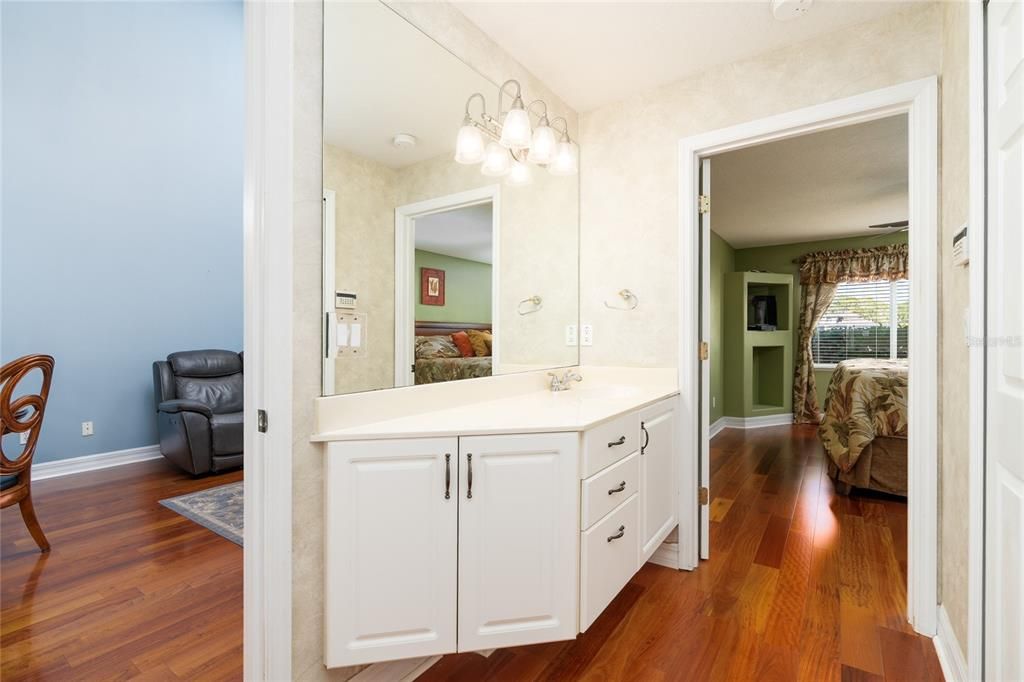 For Sale: $385,000 (3 beds, 3 baths, 1991 Square Feet)