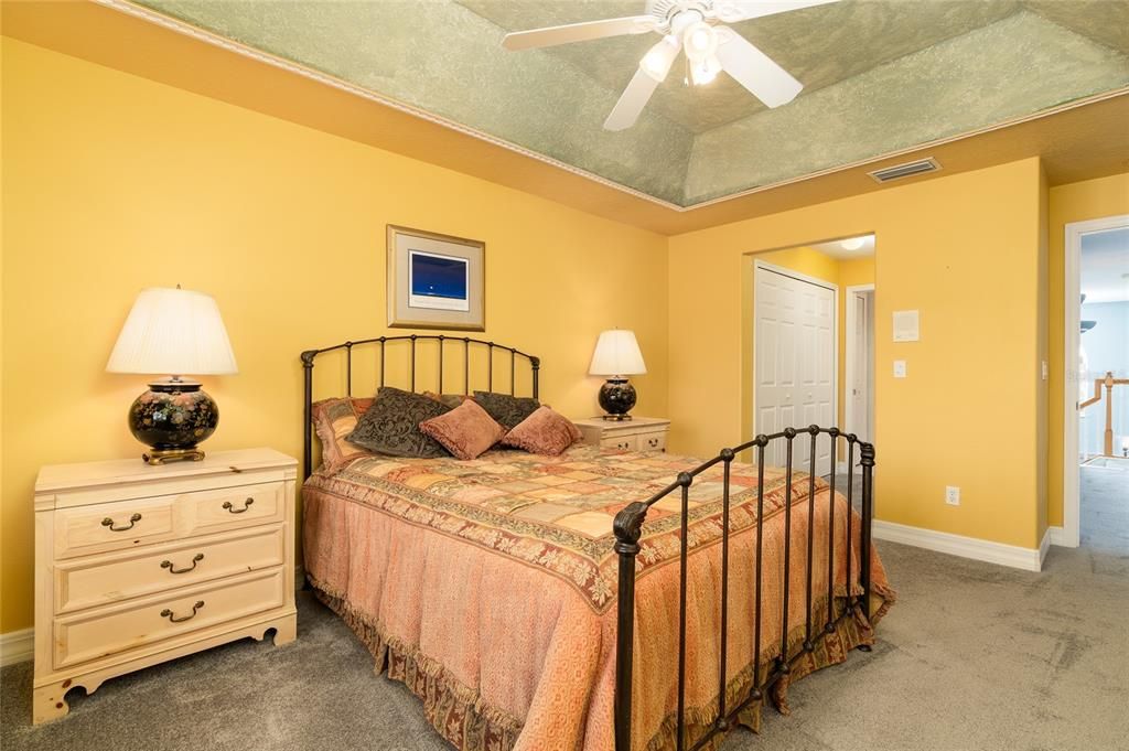 For Sale: $385,000 (3 beds, 3 baths, 1991 Square Feet)