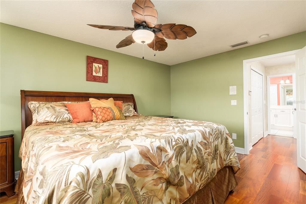 For Sale: $385,000 (3 beds, 3 baths, 1991 Square Feet)