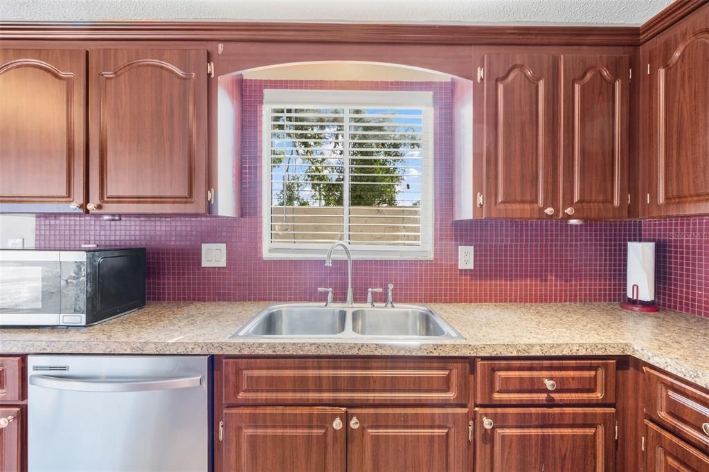 For Sale: $345,000 (2 beds, 2 baths, 1485 Square Feet)