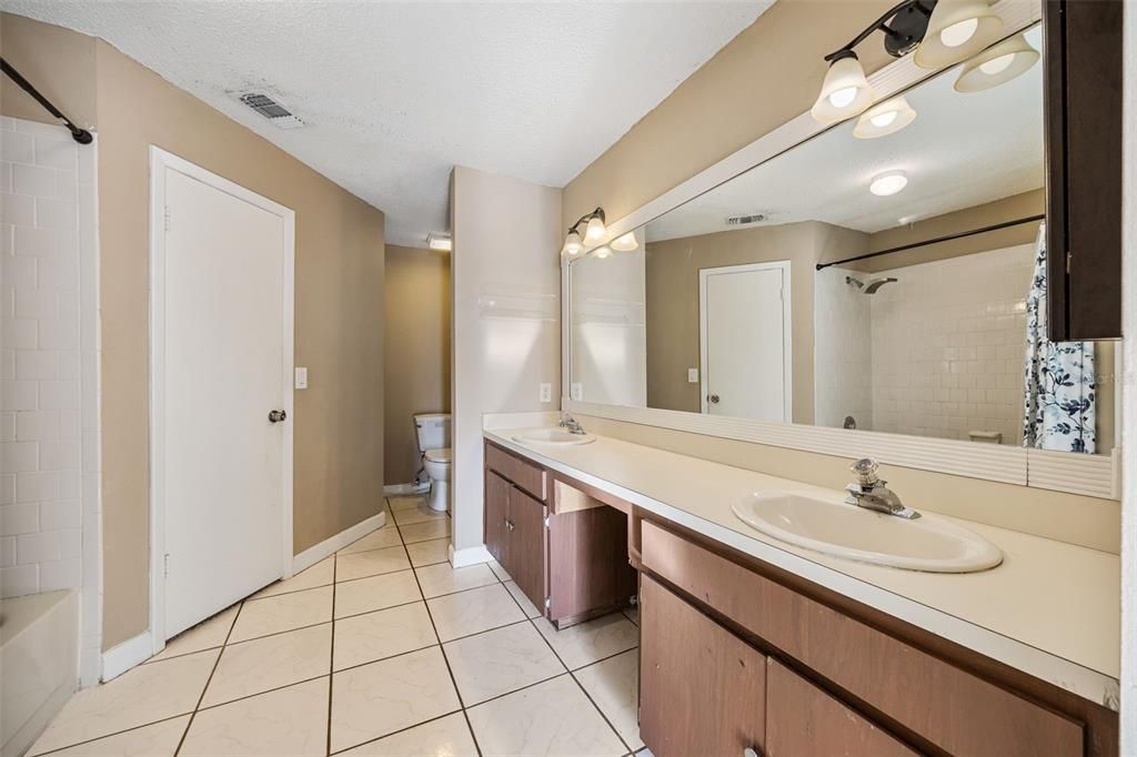 For Sale: $345,000 (2 beds, 2 baths, 1485 Square Feet)
