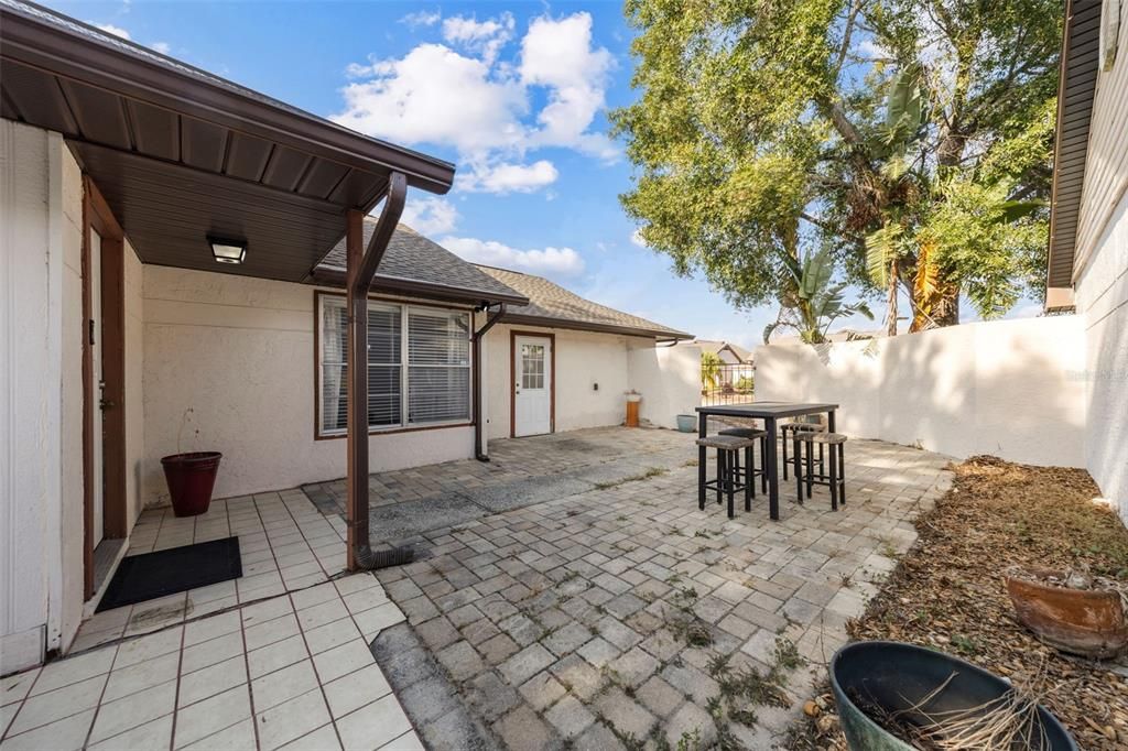 For Sale: $345,000 (2 beds, 2 baths, 1485 Square Feet)