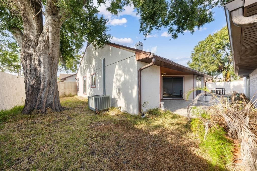 For Sale: $345,000 (2 beds, 2 baths, 1485 Square Feet)