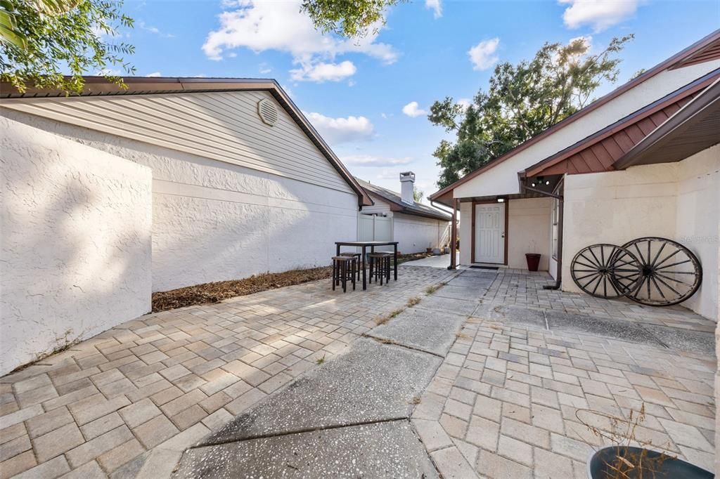 For Sale: $345,000 (2 beds, 2 baths, 1485 Square Feet)