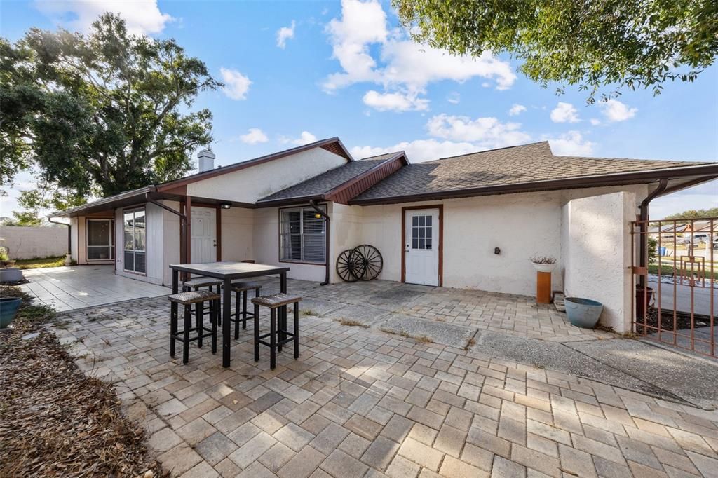 For Sale: $345,000 (2 beds, 2 baths, 1485 Square Feet)