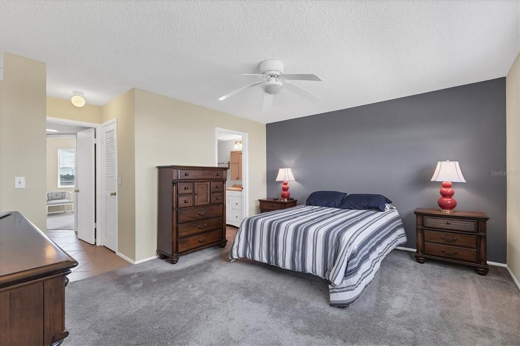 For Sale: $195,000 (2 beds, 2 baths, 1008 Square Feet)