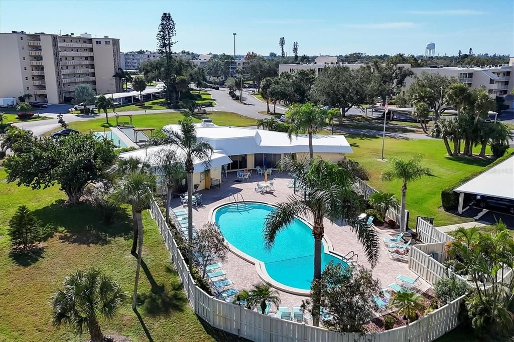 For Sale: $195,000 (2 beds, 2 baths, 1008 Square Feet)