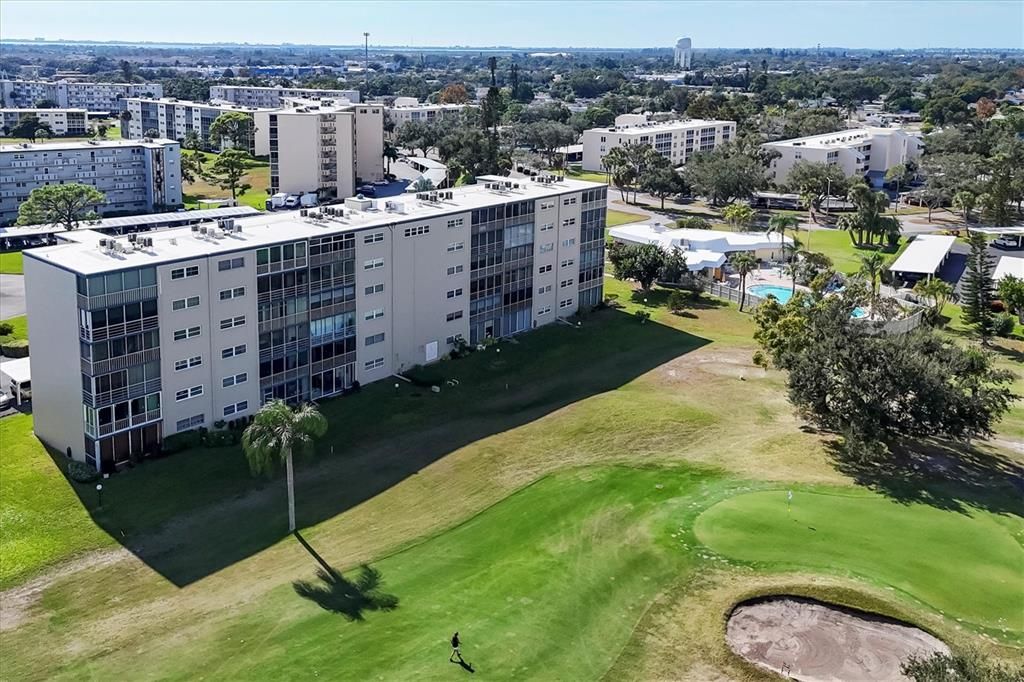 For Sale: $195,000 (2 beds, 2 baths, 1008 Square Feet)