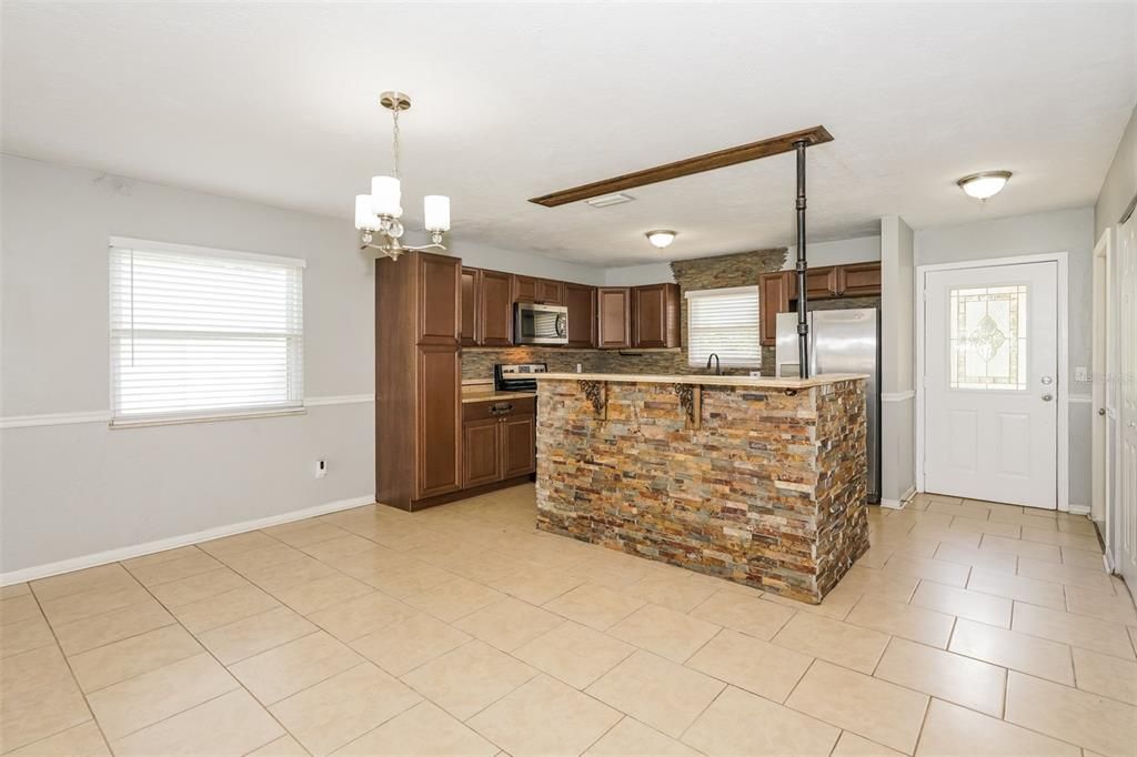 出租: $2,045 (3 贝兹, 2 浴室, 1288 平方英尺)