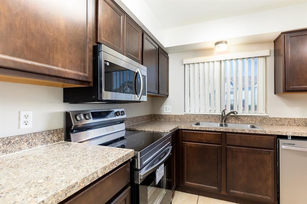 For Sale: $799,990 (8 beds, 0 baths, 4352 Square Feet)