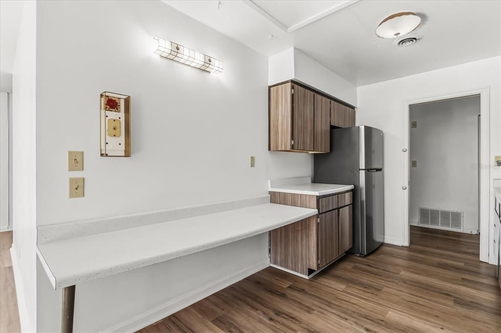 Active With Contract: $395,000 (3 beds, 2 baths, 1516 Square Feet)