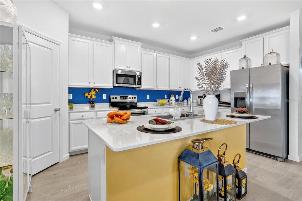 待售: $344,900 (4 贝兹, 3 浴室, 2039 平方英尺)