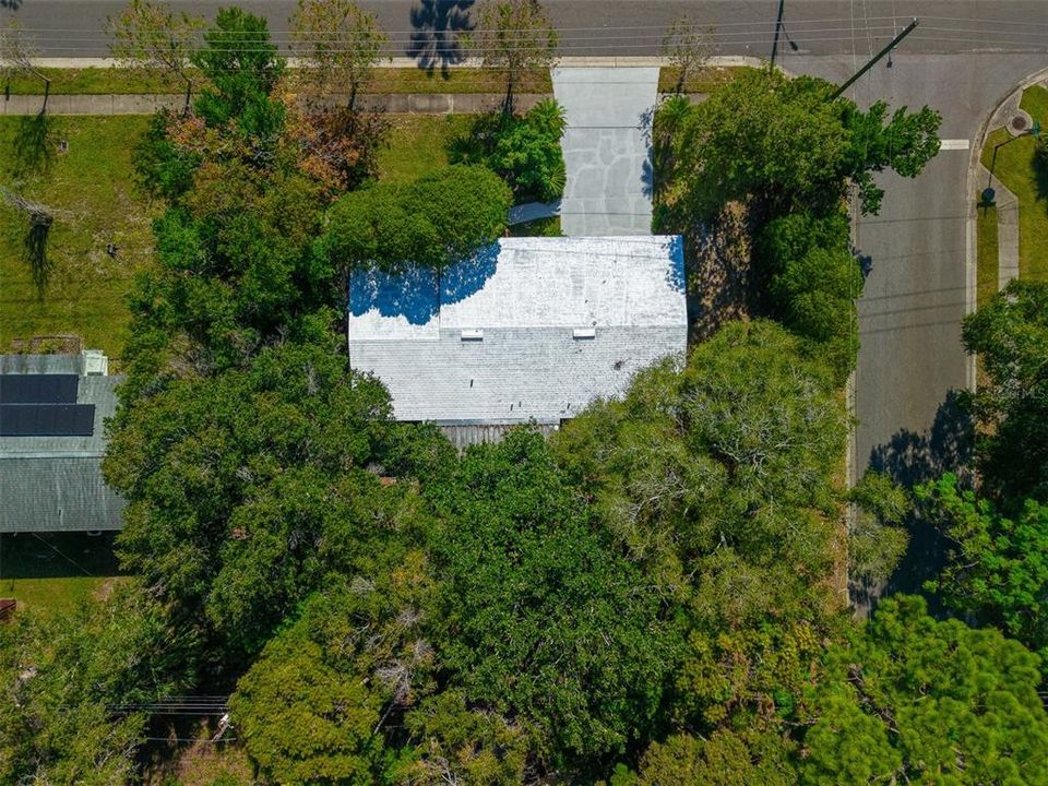 Active With Contract: $290,000 (2 beds, 1 baths, 875 Square Feet)