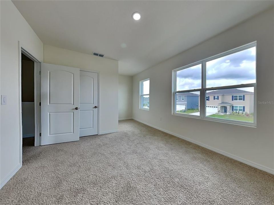 For Rent: $2,899 (7 beds, 4 baths, 2774 Square Feet)