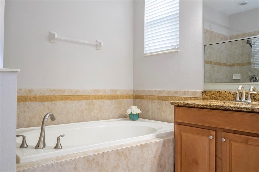 待售: $510,000 (4 贝兹, 3 浴室, 2293 平方英尺)