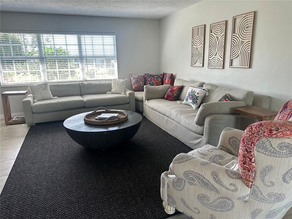 На продажу: $949,000 (2 спален, 2 ванн, 1604 Квадратных фут)