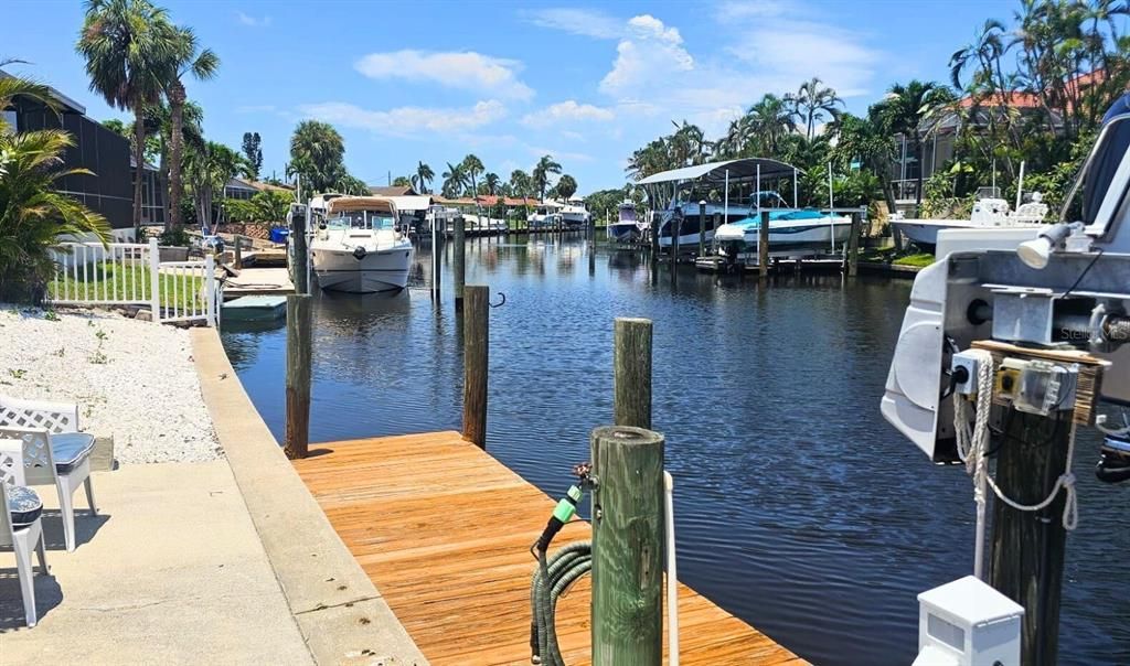 На продажу: $949,000 (2 спален, 2 ванн, 1604 Квадратных фут)