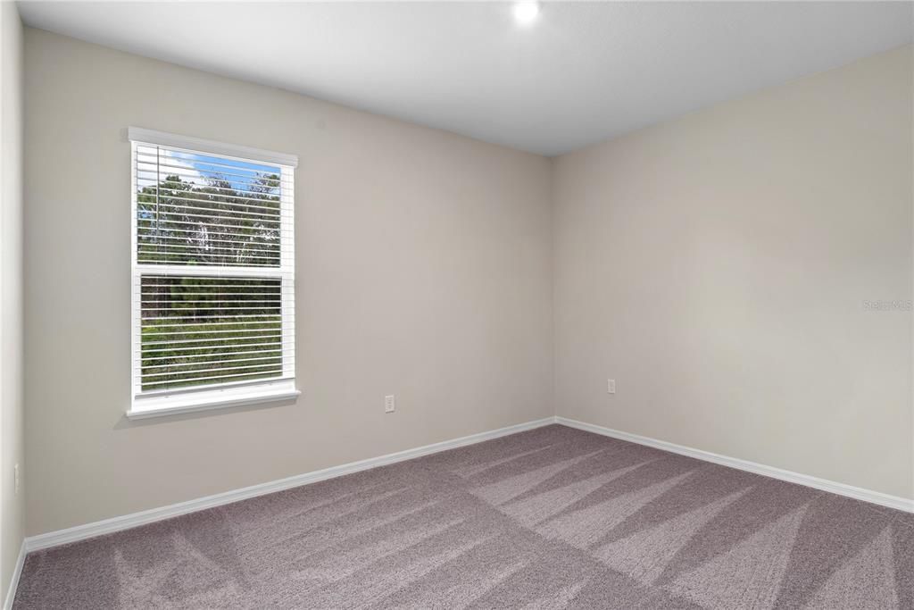 На продажу: $329,990 (4 спален, 2 ванн, 2052 Квадратных фут)