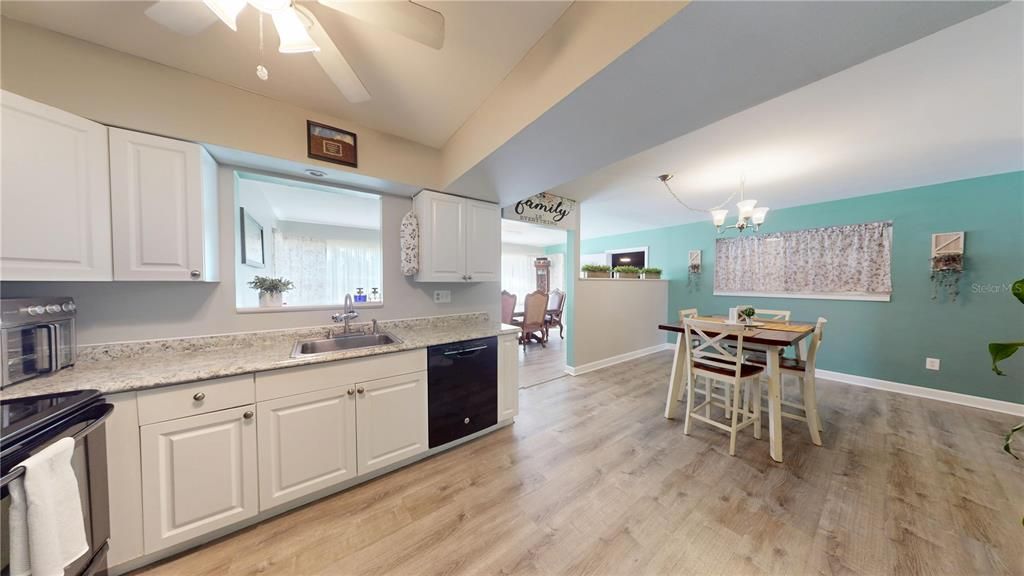 For Sale: $284,900 (4 beds, 2 baths, 1668 Square Feet)