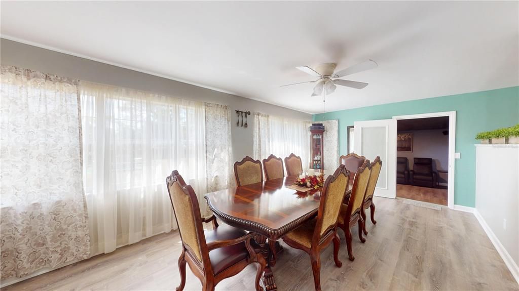 For Sale: $284,900 (4 beds, 2 baths, 1668 Square Feet)