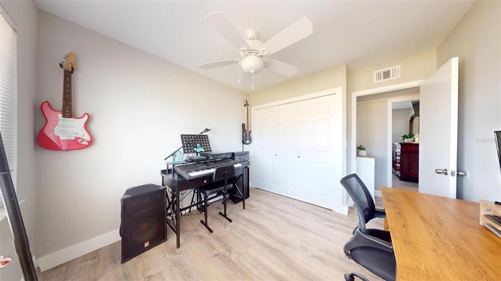 For Sale: $284,900 (4 beds, 2 baths, 1668 Square Feet)