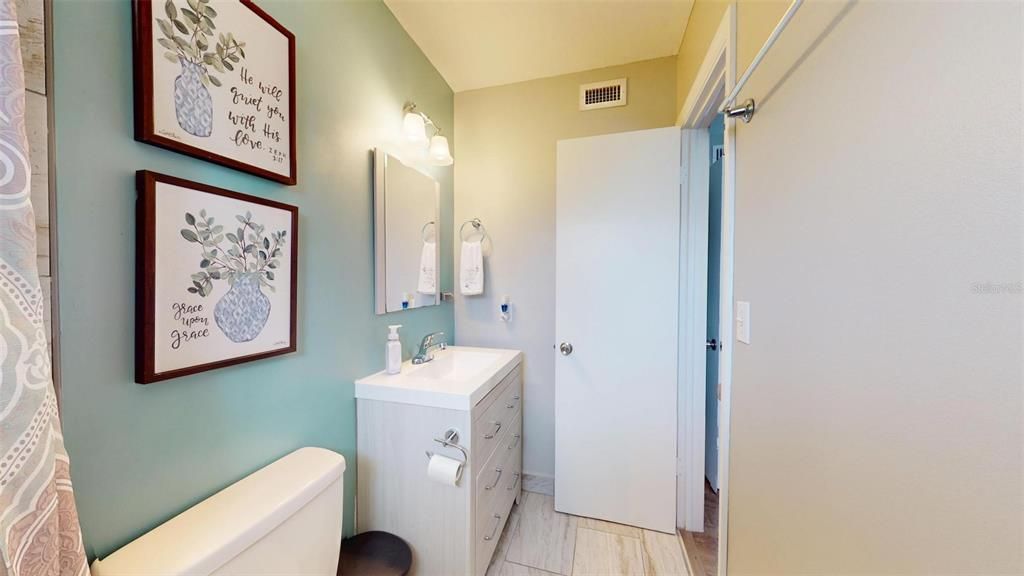 For Sale: $284,900 (4 beds, 2 baths, 1668 Square Feet)