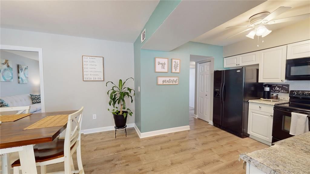 For Sale: $284,900 (4 beds, 2 baths, 1668 Square Feet)