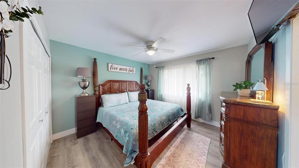 For Sale: $284,900 (4 beds, 2 baths, 1668 Square Feet)