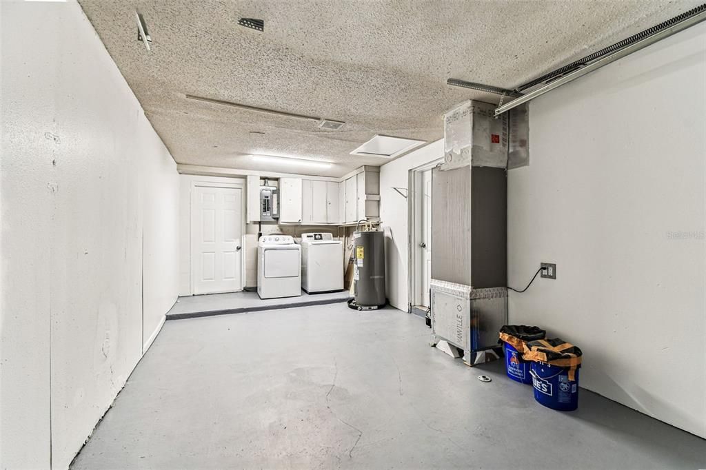 Под контрактом: $199,999 (2 спален, 1 ванн, 956 Квадратных фут)