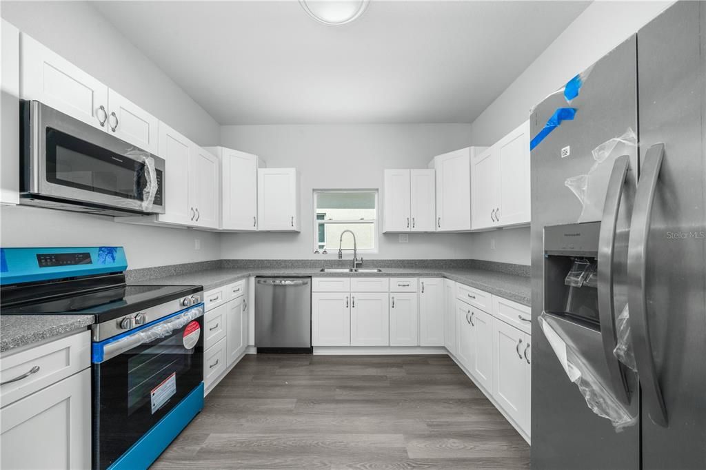 For Rent: $1,695 (3 beds, 2 baths, 1330 Square Feet)