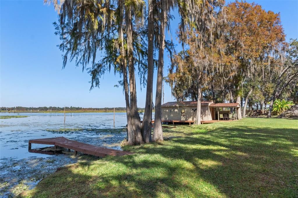 For Sale: $849,500 (2 beds, 2 baths, 960 Square Feet)