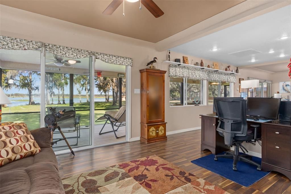 For Sale: $849,500 (2 beds, 2 baths, 960 Square Feet)