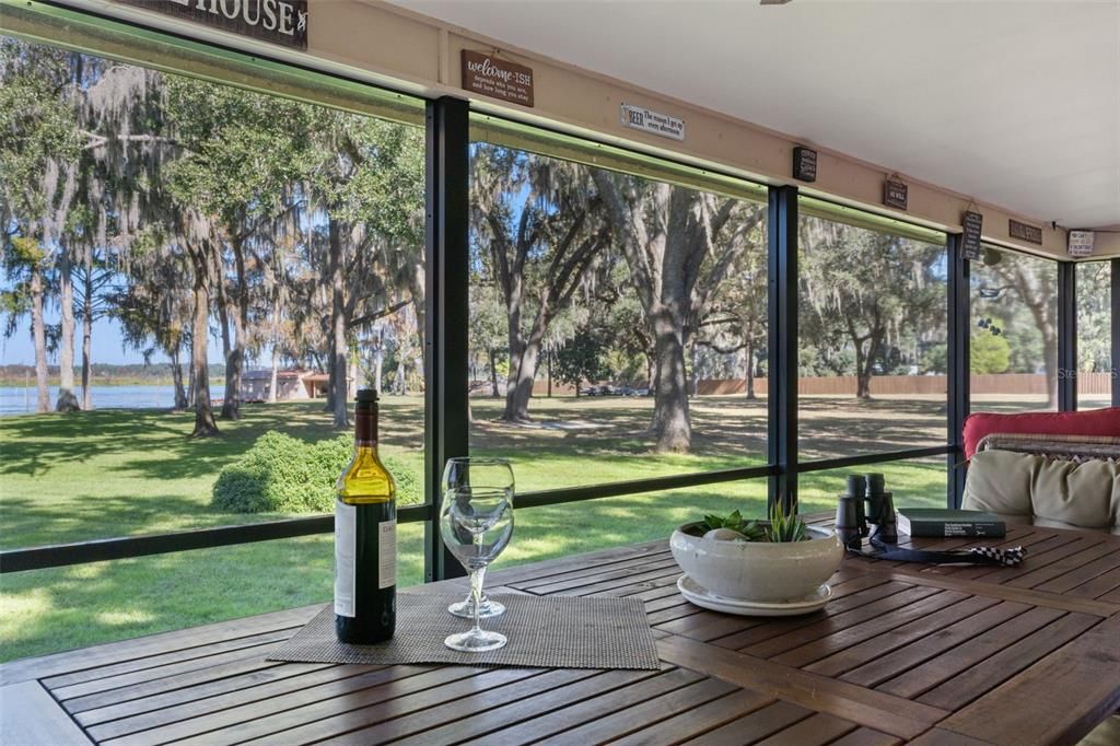 For Sale: $849,500 (2 beds, 2 baths, 960 Square Feet)